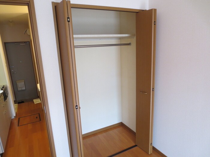 物件内観写真12　(収納)