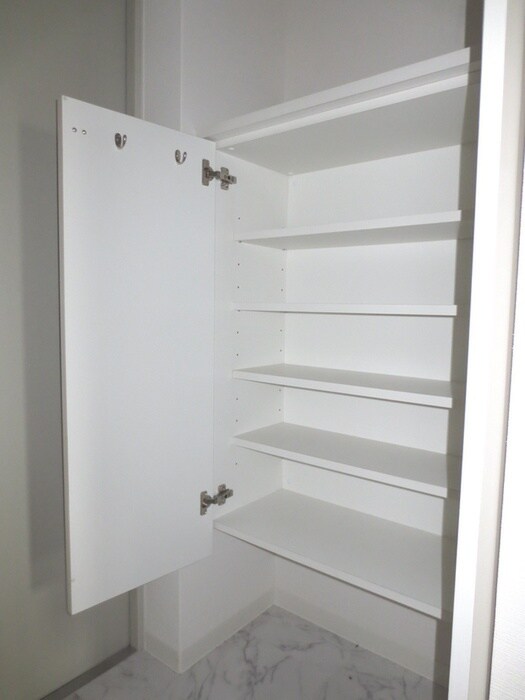 物件内観写真15　(靴箱)