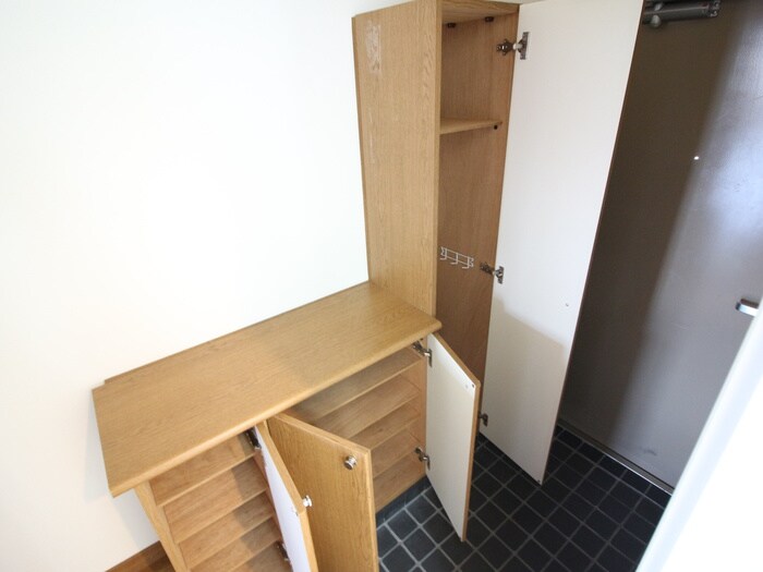 物件内観写真18　(靴箱)