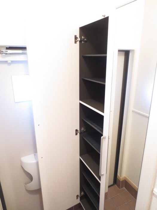 物件内観写真16　(靴箱)