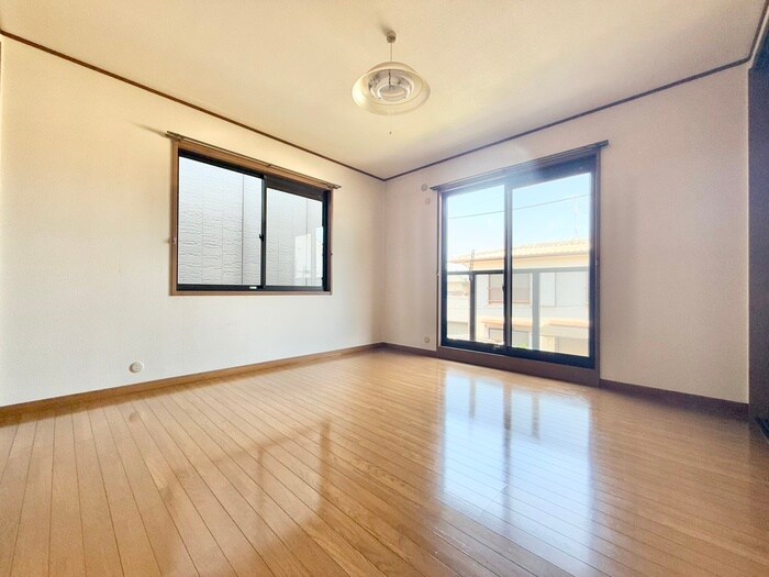 物件内観写真9　(居室)