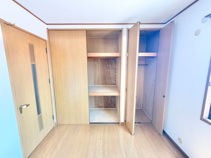 物件内観写真12　(収納)