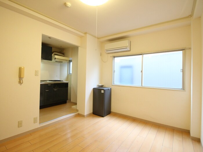 物件内観写真7　(居室)