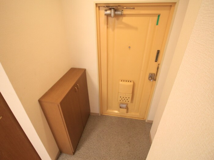 物件内観写真15　(玄関)