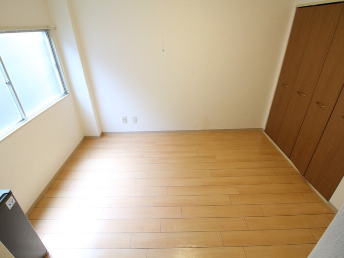 物件内観写真21　(居室)