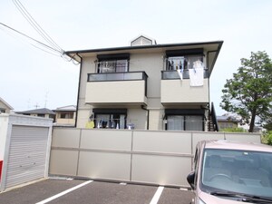 ハイツ山岡外観写真