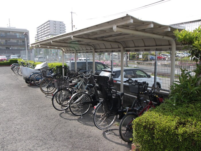 物件外観写真5　(駐輪場)