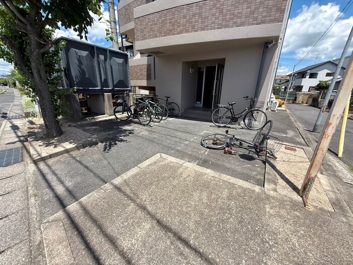 物件外観写真4　(建物設備)