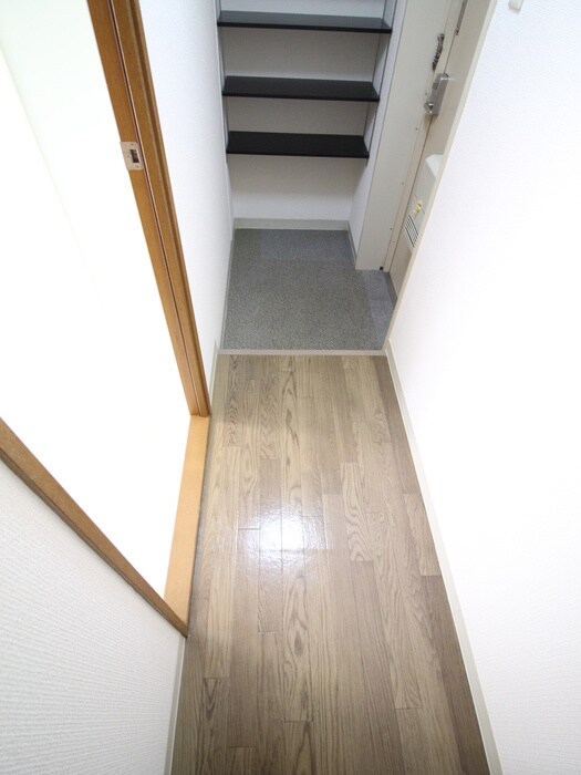 物件内観写真11　(廊下)