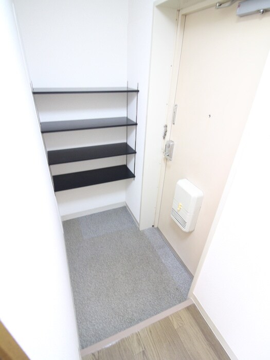 物件内観写真14　(玄関)