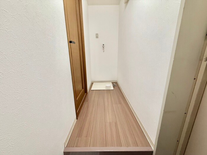 物件内観写真16　(廊下)