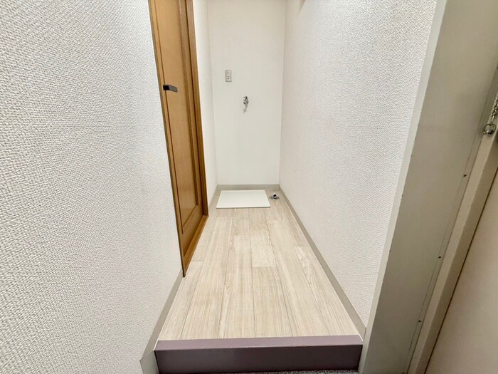 物件内観写真16　(廊下)