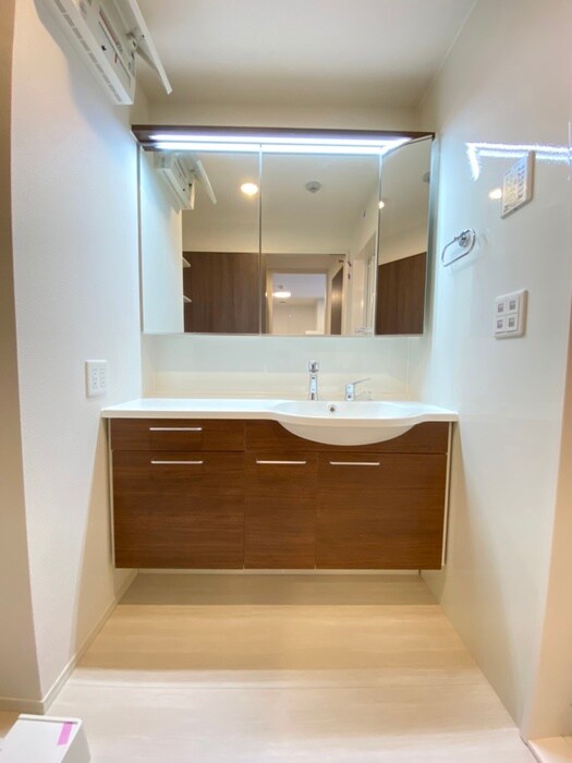 物件内観写真11　(洗面)