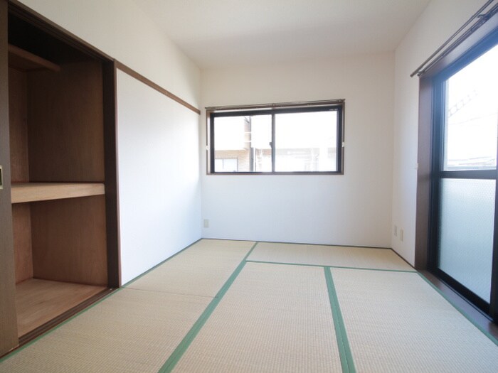 物件内観写真8　(居室)