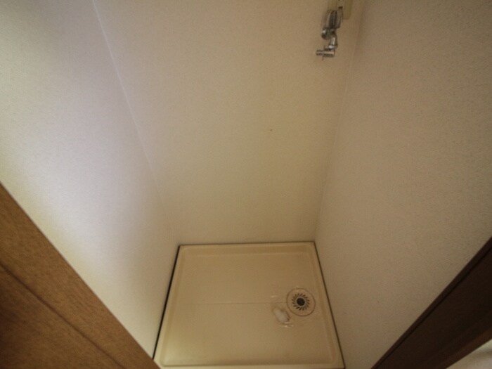 物件内観写真13　(洗濯機置場)