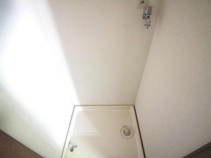 物件内観写真13　(洗濯機置場)