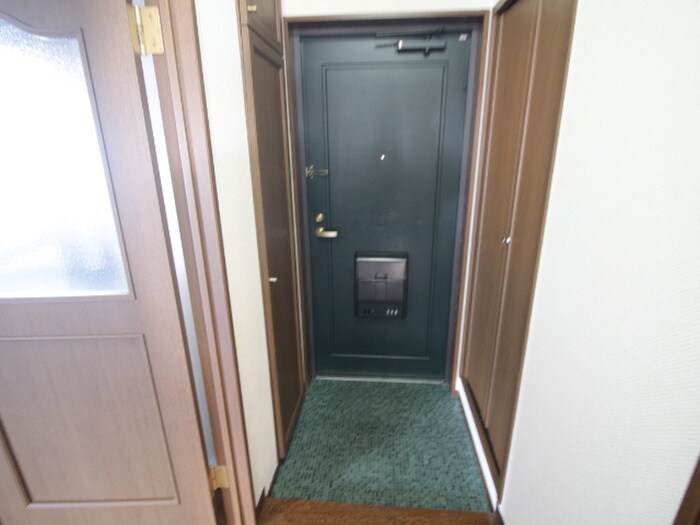 物件内観写真15　(玄関)