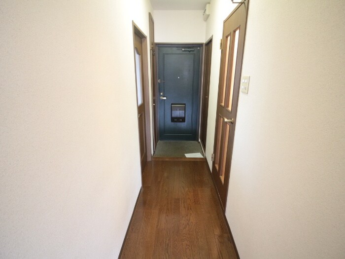 物件内観写真16　(廊下)