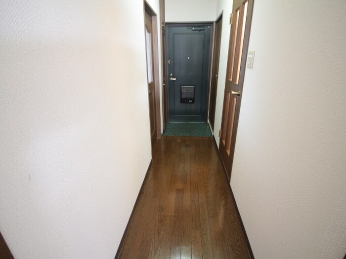 物件内観写真16　(廊下)