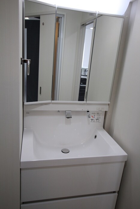 物件内観写真11　(洗面)