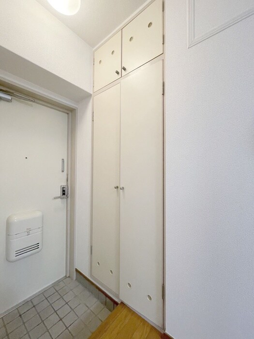 物件内観写真12　(収納)