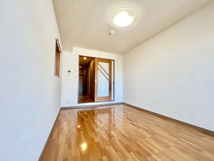 物件内観写真10　(居室)