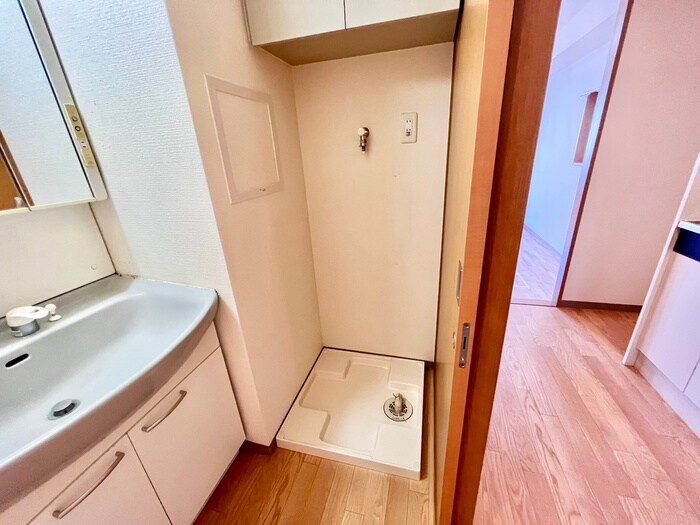 物件内観写真15　(洗濯機置場)