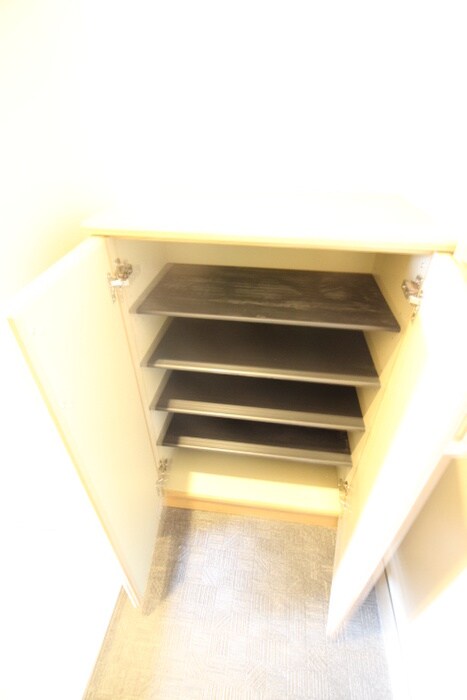 物件内観写真8　(靴箱)