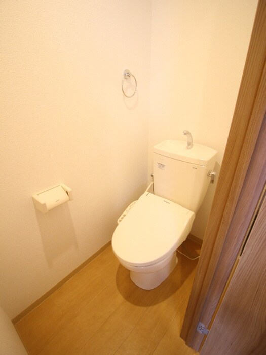 物件内観写真9　(トイレ)