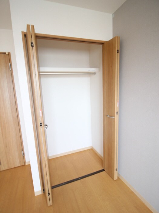物件内観写真16　(収納)