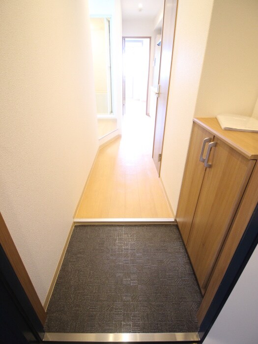 物件内観写真17　(玄関)