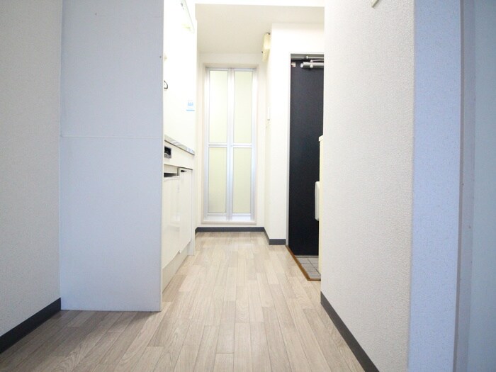 物件内観写真15　(廊下)