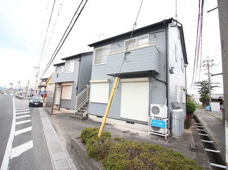 ニューパレスA棟外観写真
