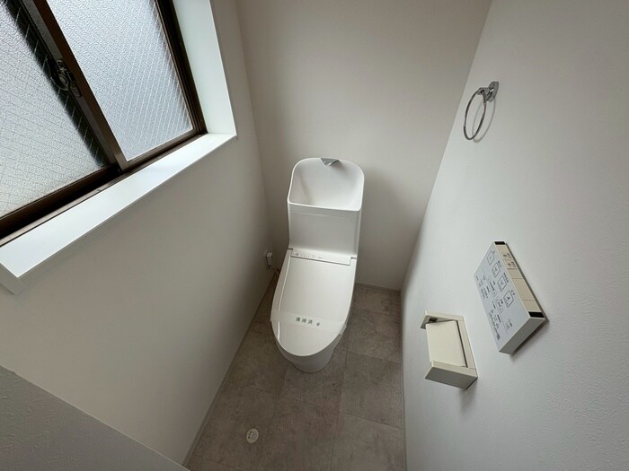 物件内観写真15　(トイレ)