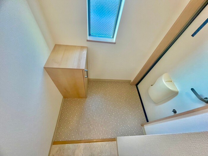 物件内観写真15　(玄関)