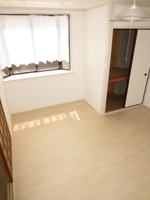 物件内観写真13　(居室)