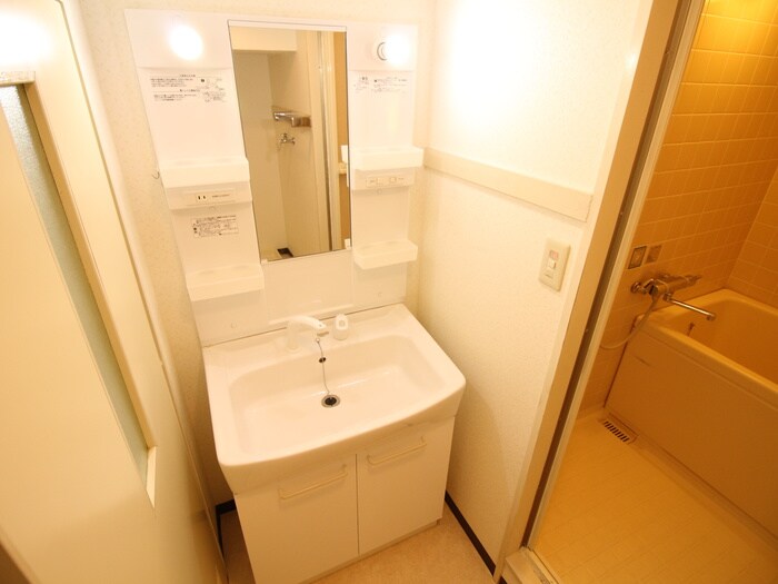 物件内観写真11　(洗面)