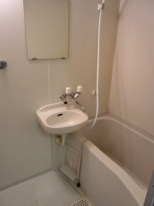 物件内観写真12　(バス／シャワールーム等)