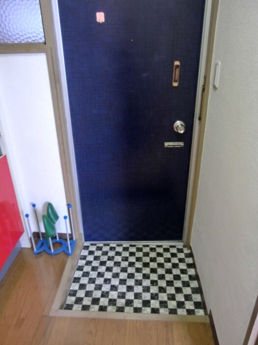 物件内観写真16　(玄関)