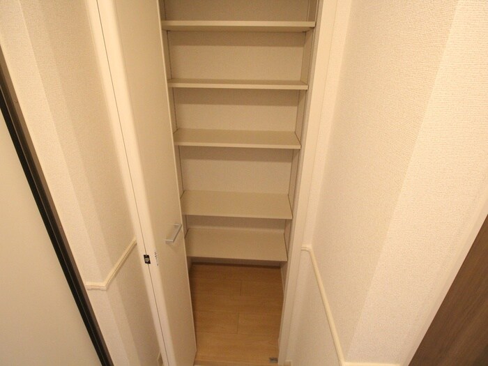 物件内観写真8　(靴箱)