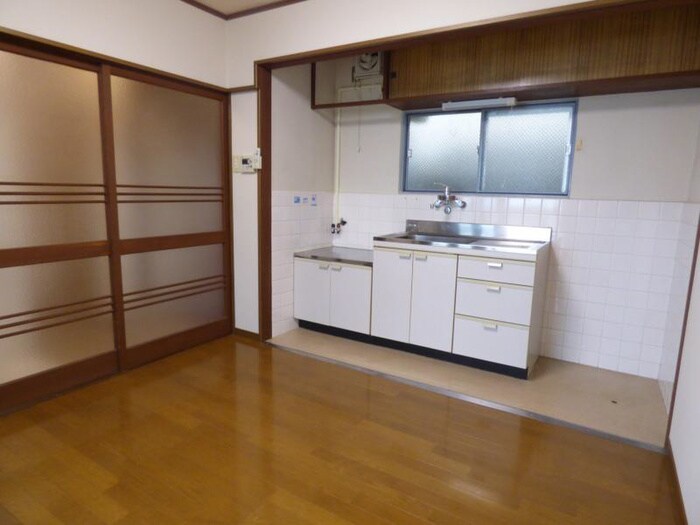 物件内観写真4　(居室)