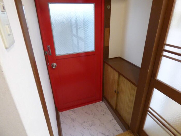 物件内観写真13　(玄関)