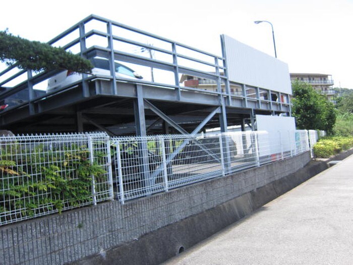 物件外観写真4　(駐車場)