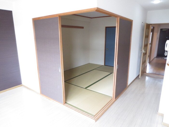 物件内観写真18　(居室)