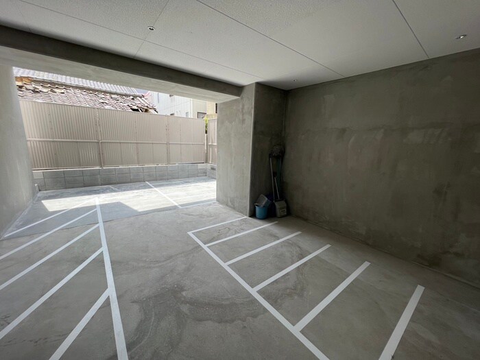 物件外観写真2　(駐輪場)