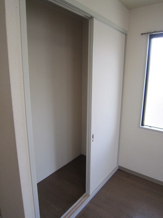 物件内観写真7　(収納)