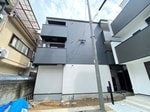 建築中