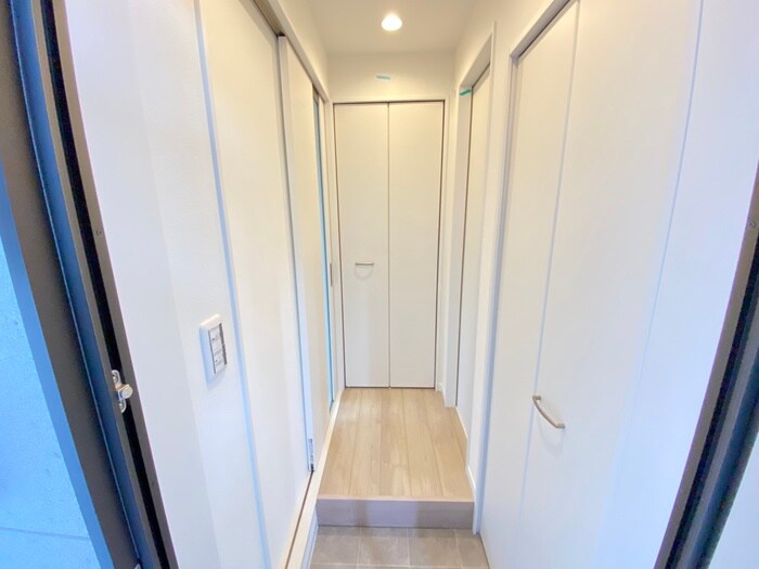 物件内観写真9　(廊下)