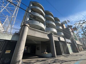 ディーセント北花田外観写真
