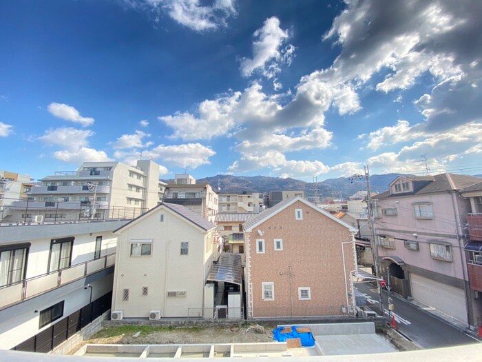 物件内観写真18　(室内からの展望)